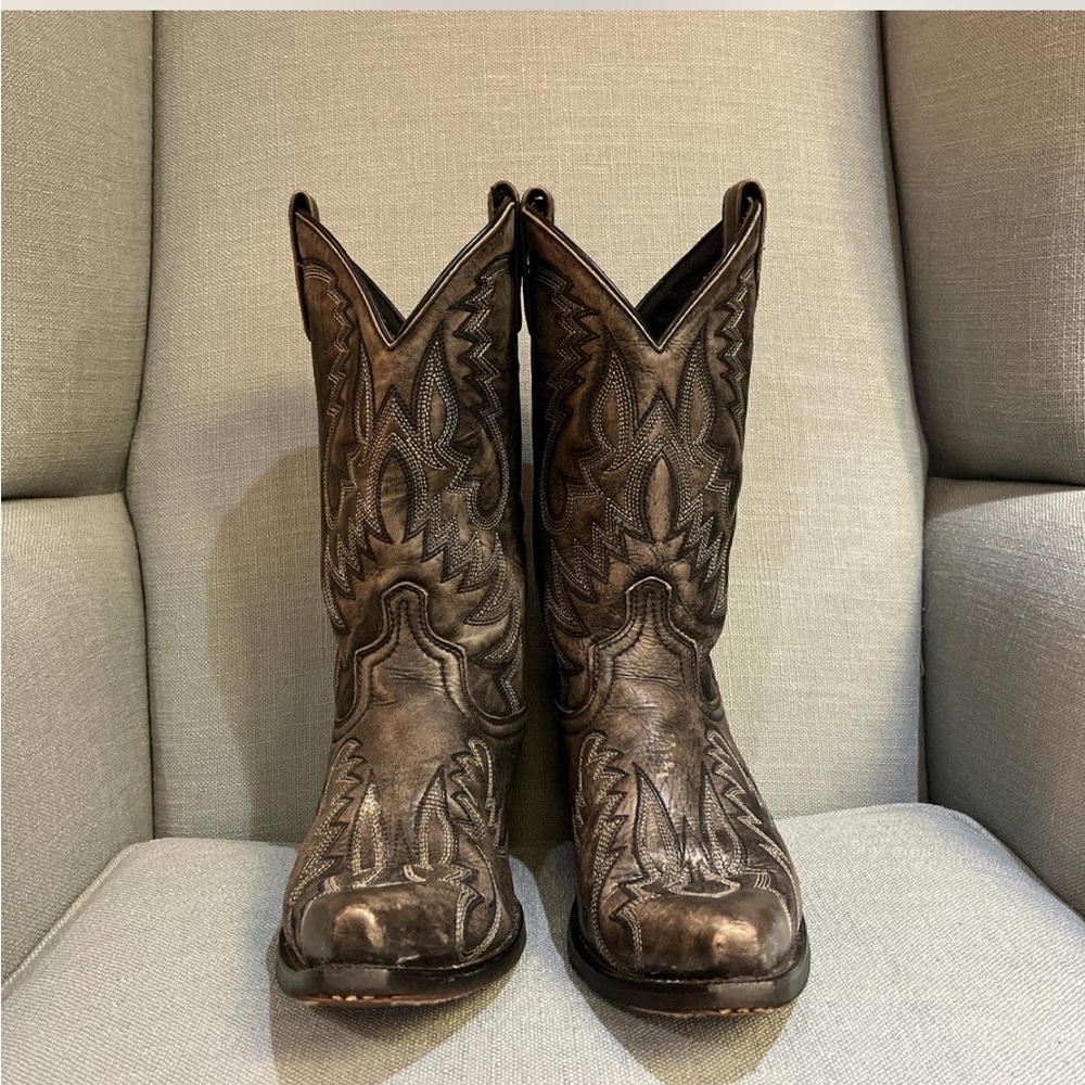 Laredo cowboy boot